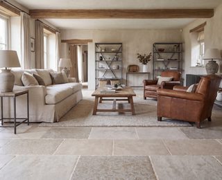 Chateau de versailles beige natuursteen 1
