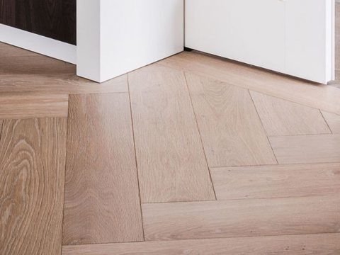 Houten vloer leggen header