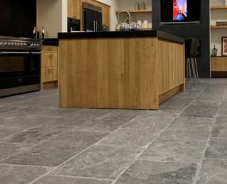 Noir Vignan Nibo Stone 6