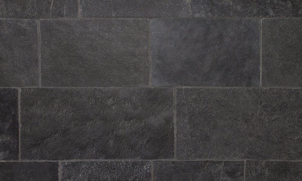 Noir Vignan Nibo Stone 1