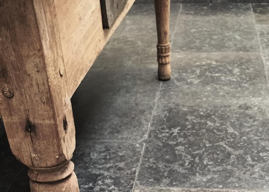 Gris Belfort Nibo Stone